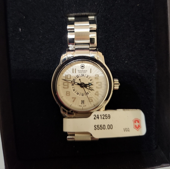 Victorinox Swiss Army Vivante Dual Time Watch 241259